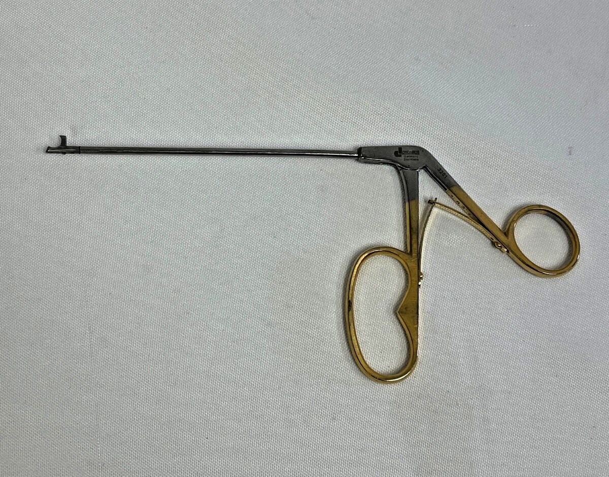 DYONICS 3261 Arthroscopic Punch Straight 2mm x 5mm Jaw