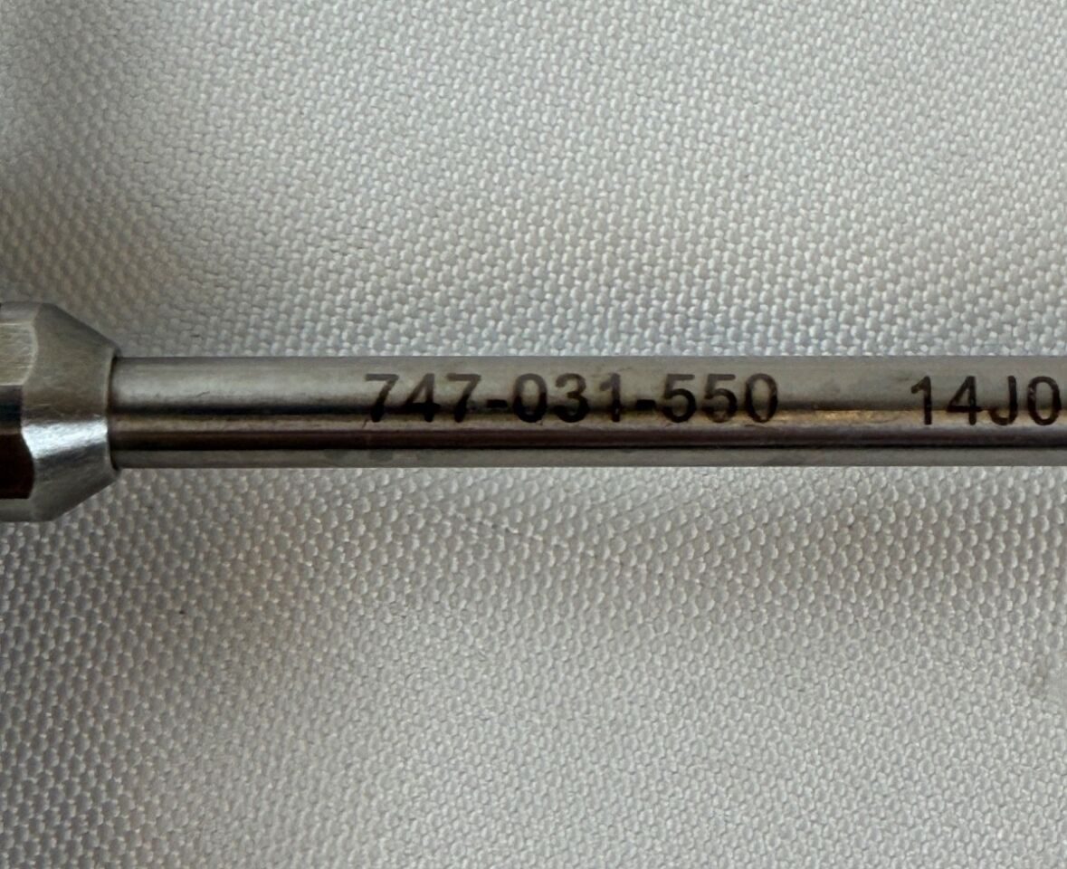STRYKER 747-031-550 Dual Rotating Valve 5.8mm Arthroscopic Cannula & Obturator — photo 3