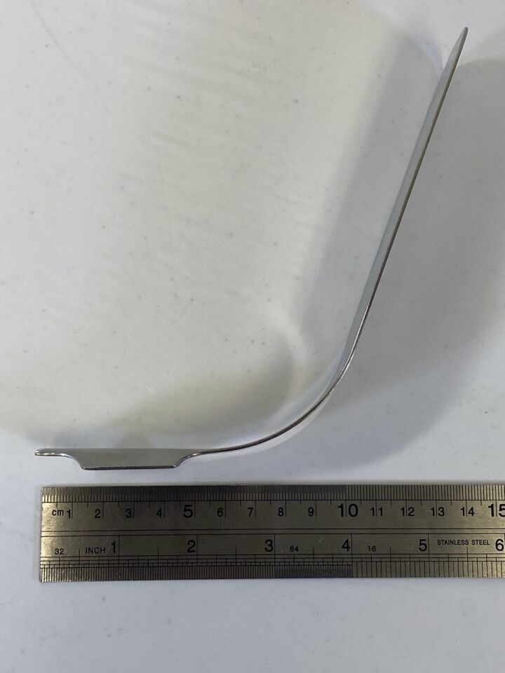 INNOMED T1004 Goldstein Glenoid Neck Retractor Convex Teeth 18mm x 36mm — photo 8
