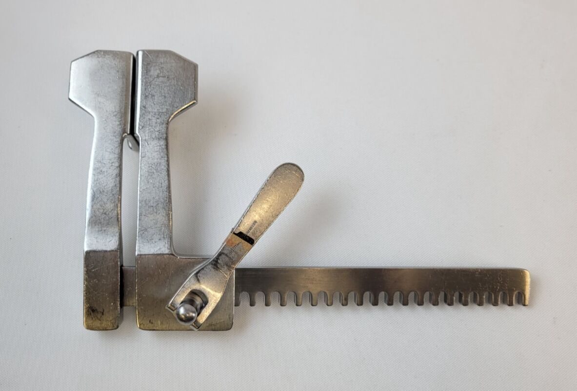 CODMAN Medium Finochietto Rib Spreader — photo 1