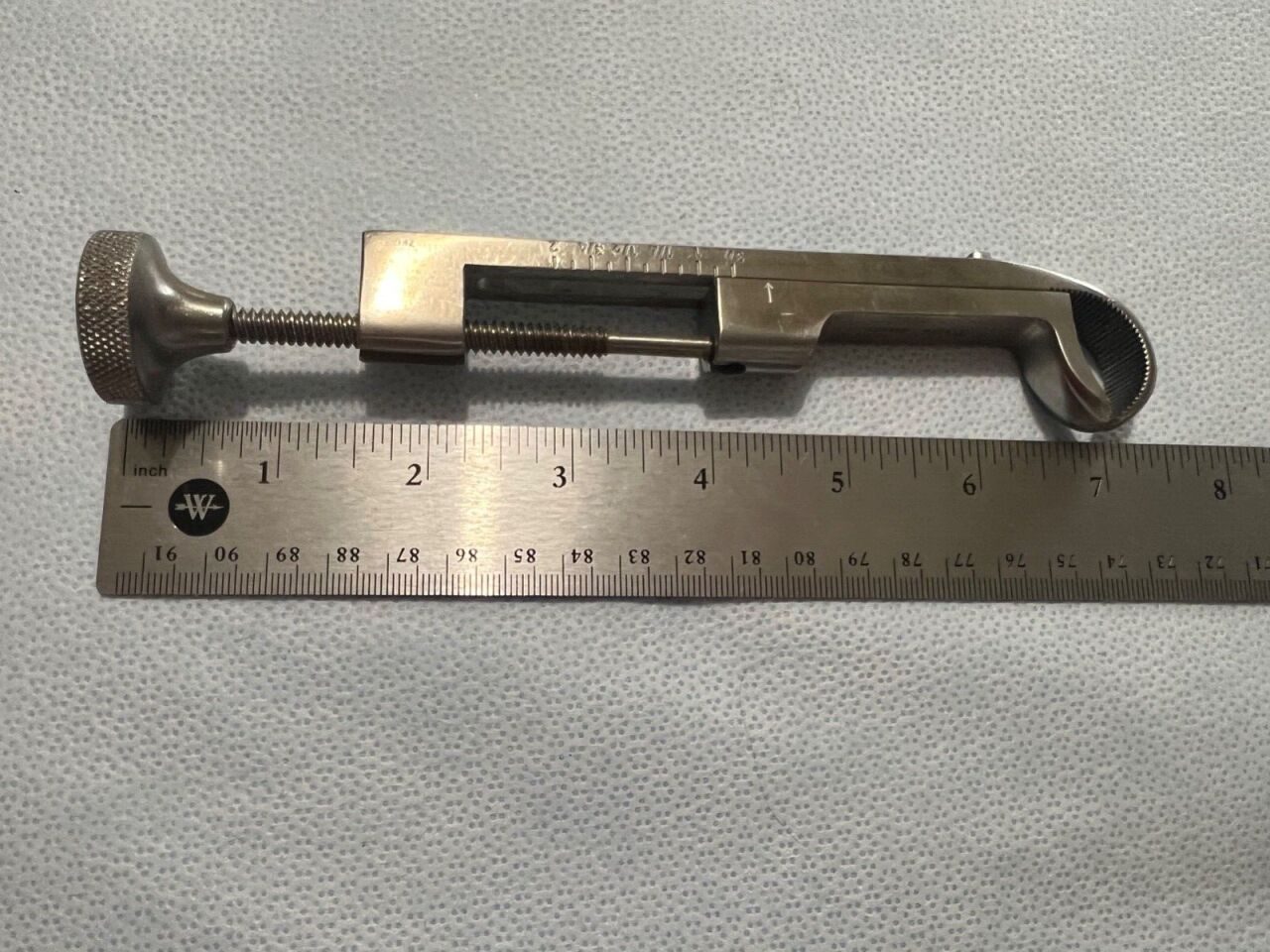 ZIMMER 3209 Lowman Single Prong Orthopedic Bone Clamp 30mm x 18cm — photo 5