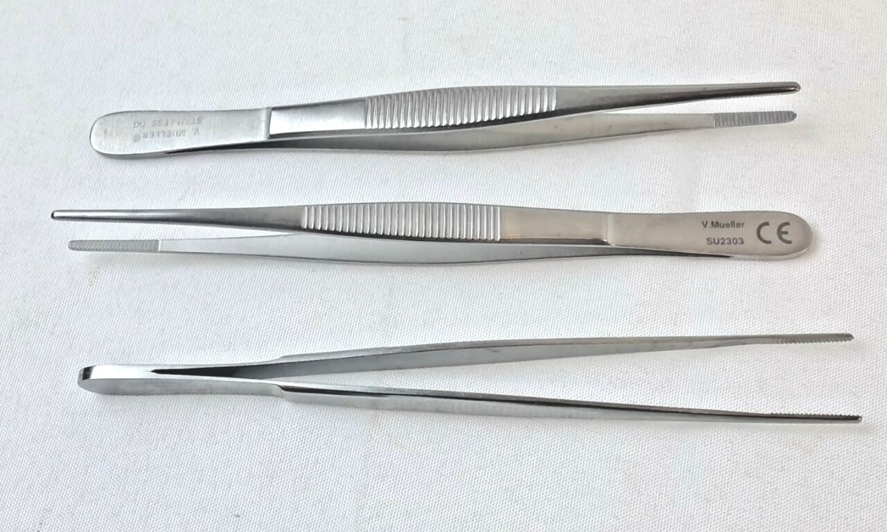 V. MUELLER SU2303 Dressing Serrated Forceps lot of 3