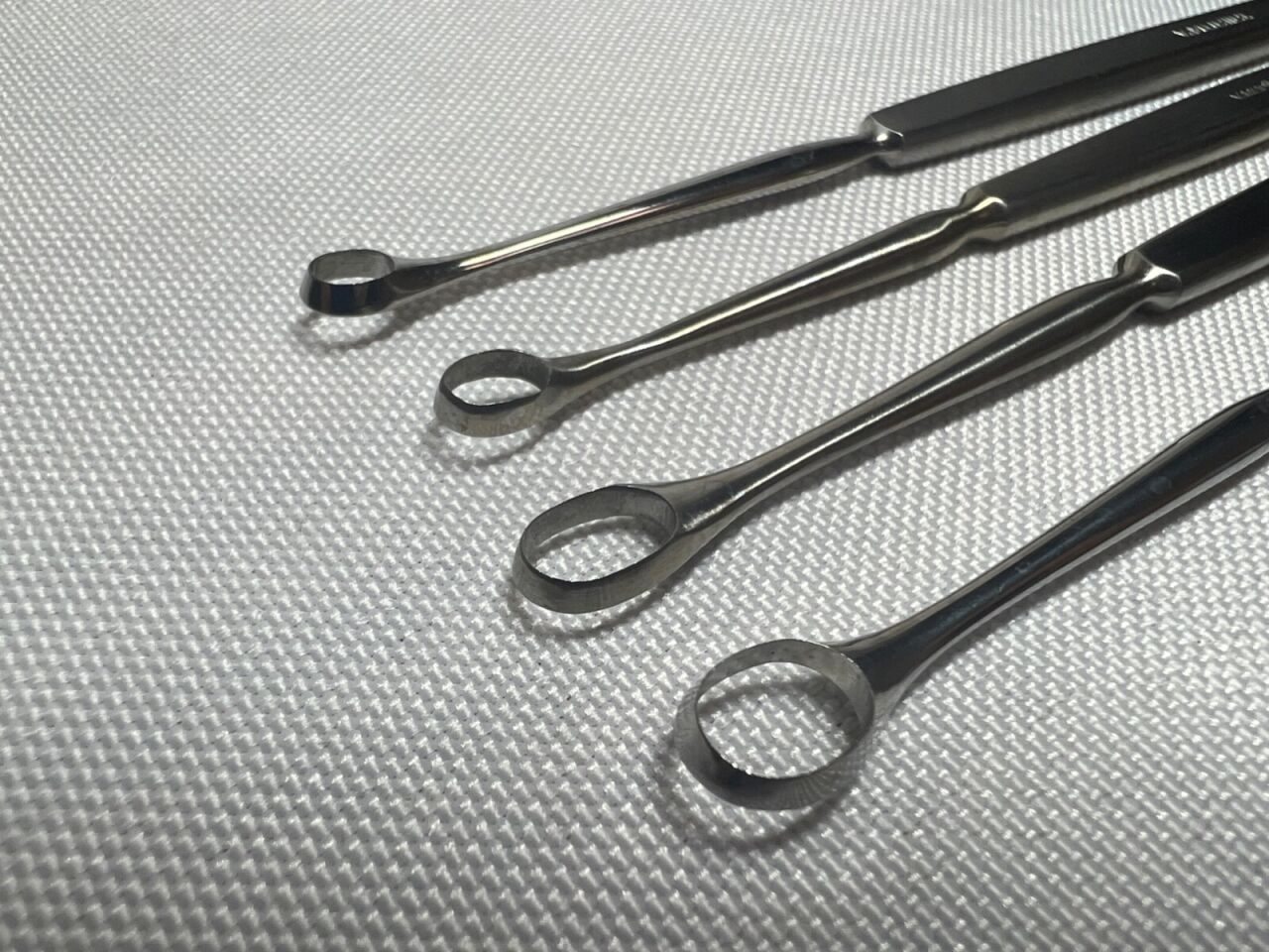 V. MUELLER  Lot of 4 Uterine Blunt Curettes Sizes 3 4 5 6 — photo 2