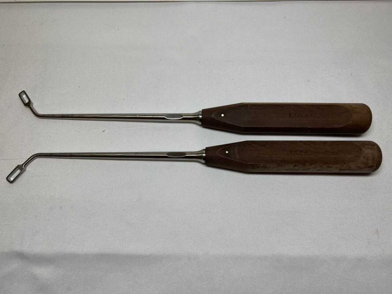 SYNTHES 389.283 Right & 389.284 Left Rectangular Curettes 8mm — photo 1