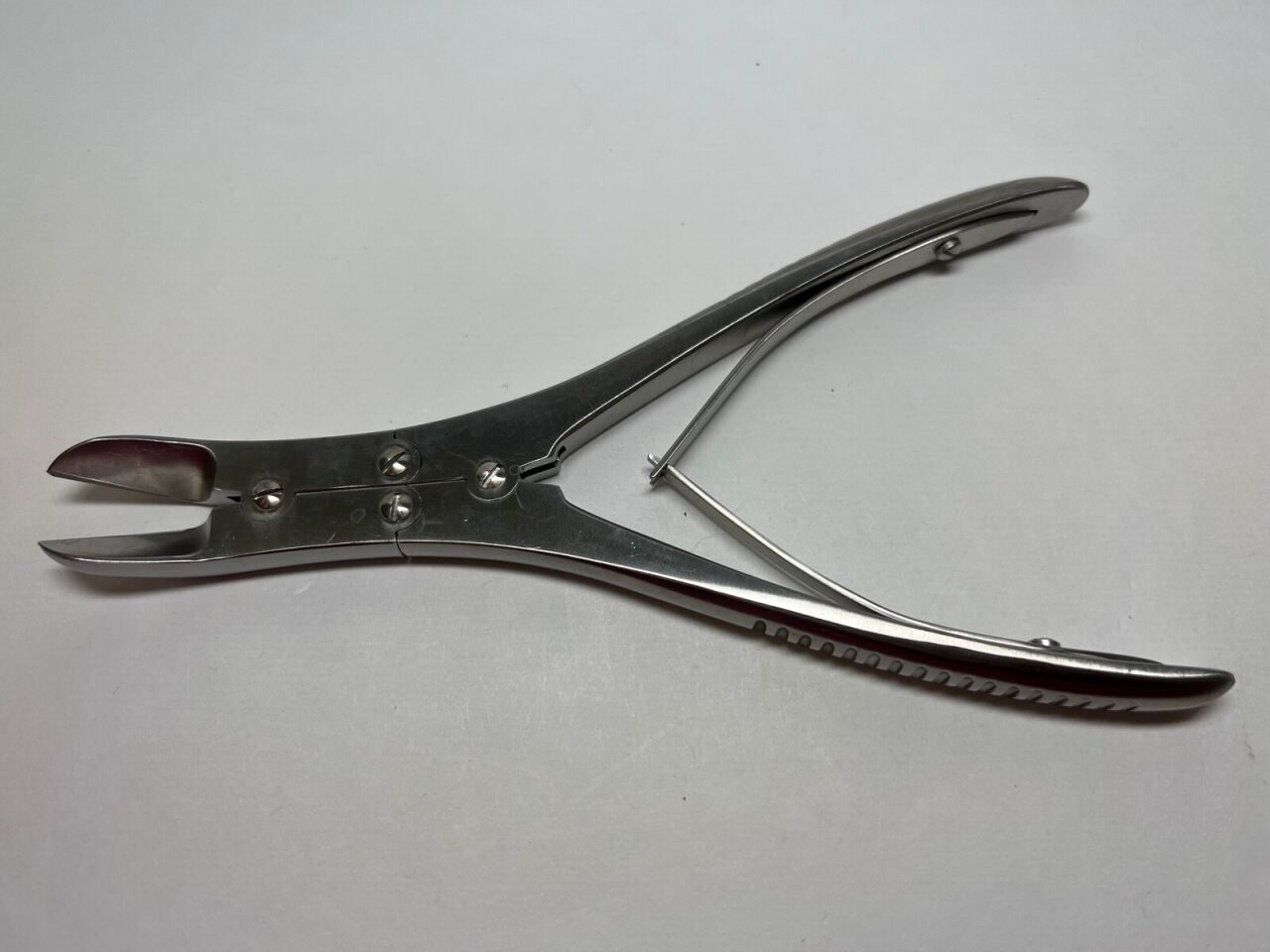 KONIG MDS 3228918 Ruskin Double-Action Forceps 7.25" Angled Blades