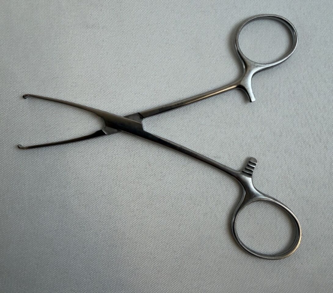MILTEX 16-3 Baby Allis Tissue Forceps 4 x 5 Teeth Extra Delicate Jaws 2.5mm Wide