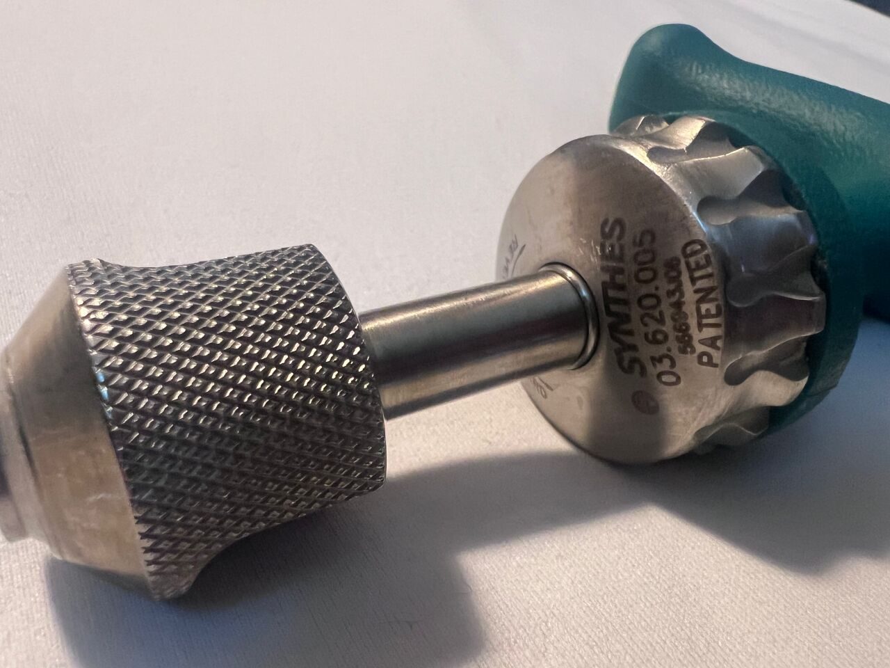 SYNTHES 03.620.005 Ratchet Hexagonal Coupling 6mm T-Handle w/ Low Toggle — photo 2