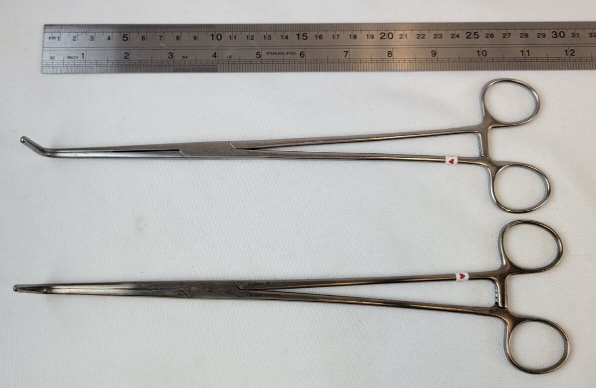 CODMAN 19-8147 Set of 2 Mixter Thoracic Clamp Forceps, Angular Jaws, 11" Cardio — photo 8