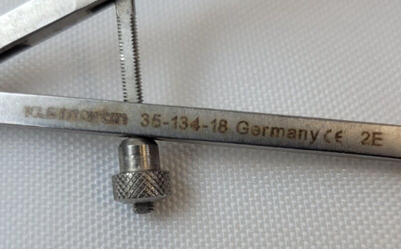 KLS MARTIN 35-134-18 Castroviejo-Epker Caliper, Straight, 0 mm to 40 mm — photo 4