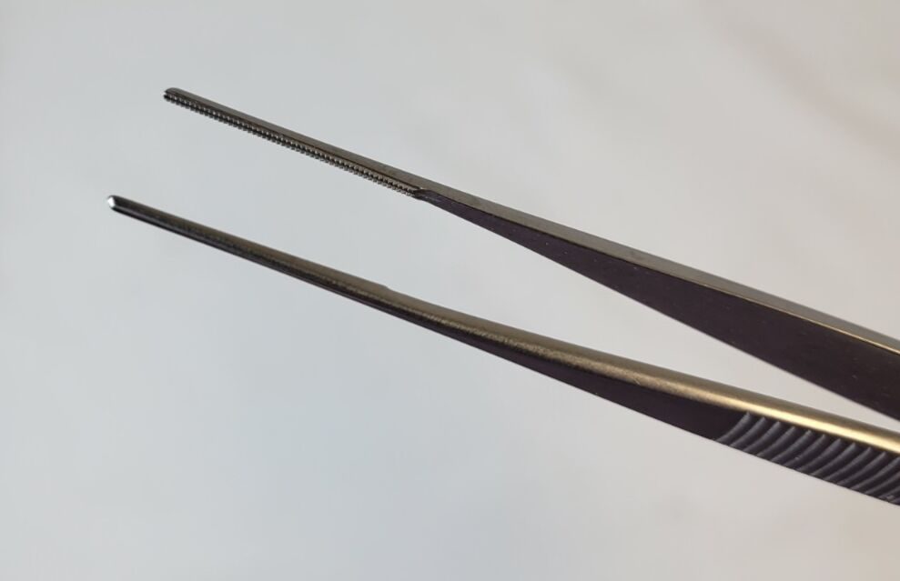 CODMAN 30-8131 DeBakey-Diethrich Vascular Forceps 2x3 Teeth 6" - Set of 3 — photo 5