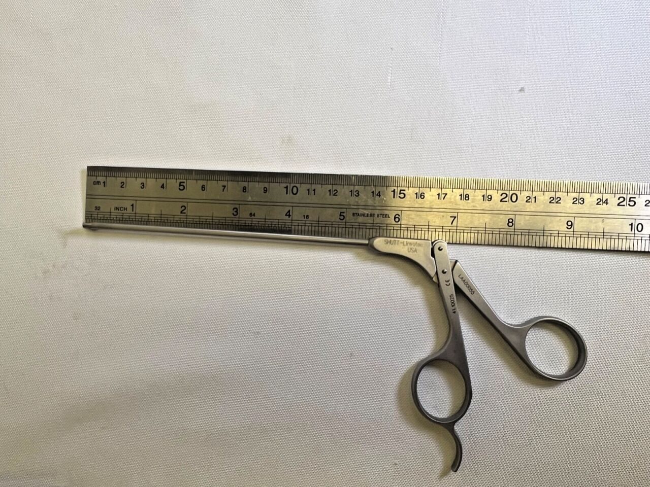 SHUTT-LINVATEC 41.10025 3.4mm X 90deg X 9" L Rotary Forceps Square Tip Scoop Right — photo 6