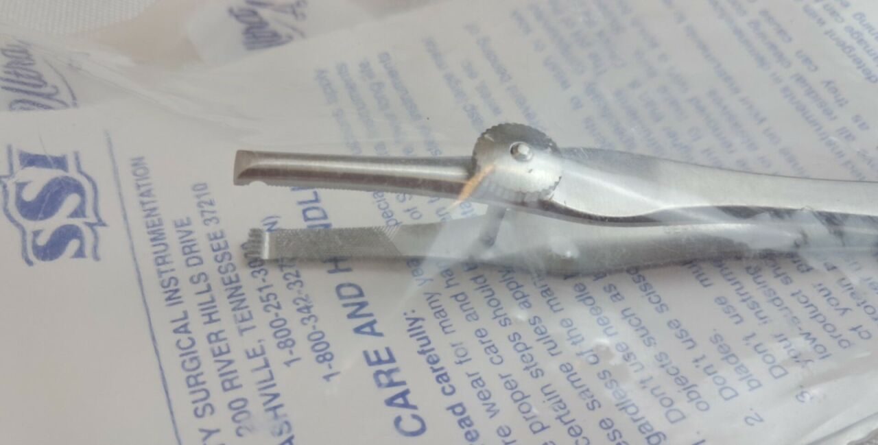 SSI 61-0512 Sheehy Ossicle Holding Clamp 4x5 Teeth X 4-3/4" — photo 3