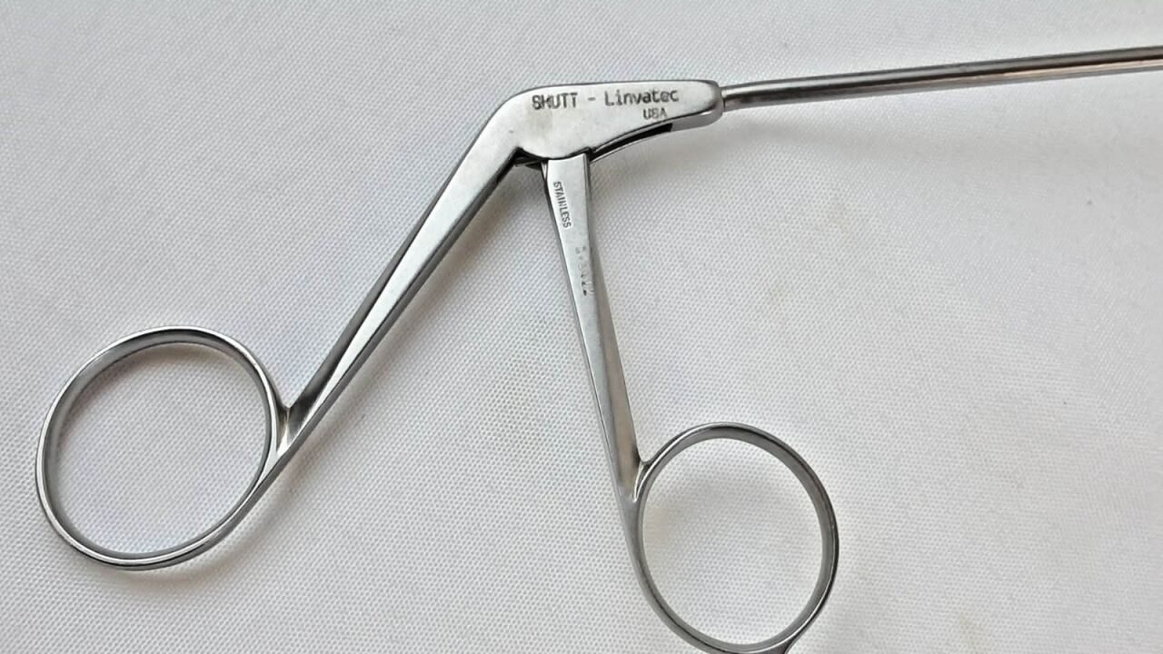 SHUTT-LINVATEC Shutt Linvatec 1.1412 Master B-Scoop Forceps 3.4mm 45 Deg Left Arthroscopy Punch — photo 3
