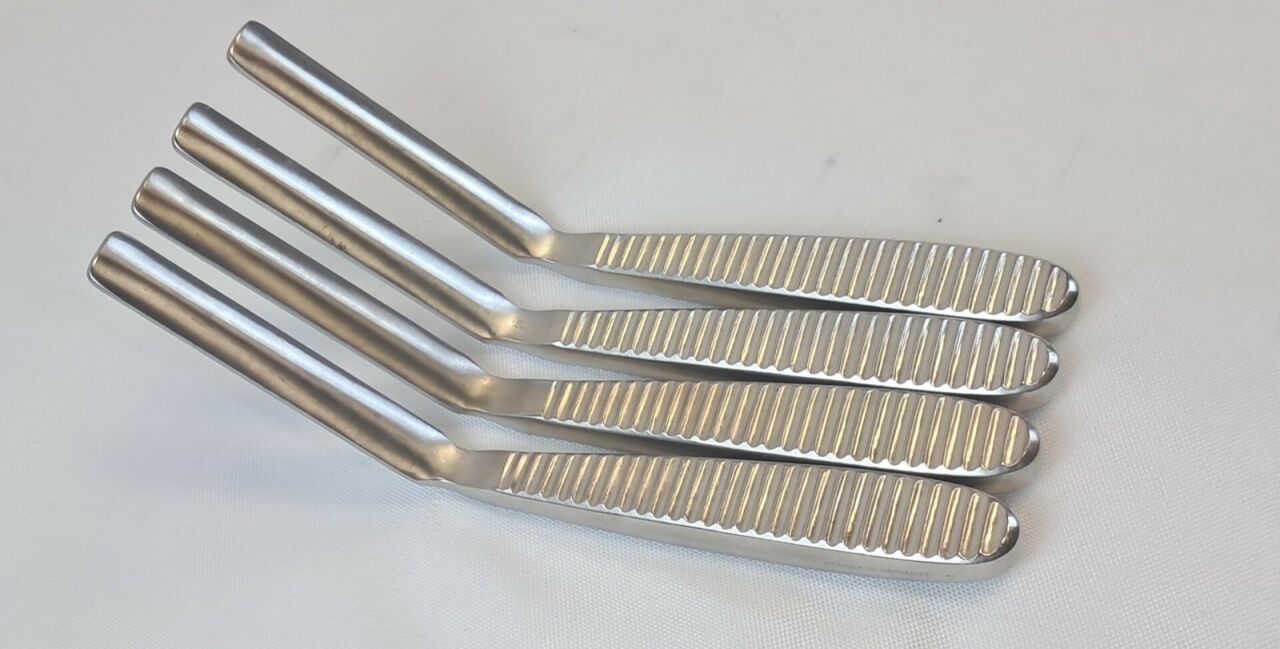 MILLENNIUM 12-501046X Lot of 4 Cloward Blade Retractors