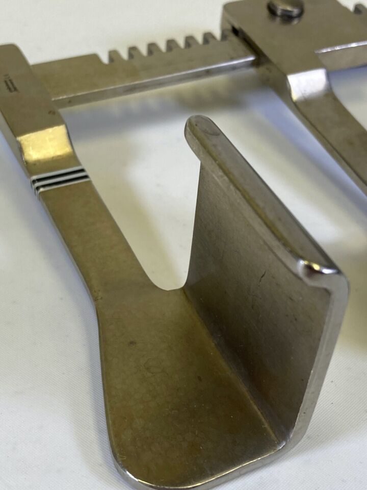 SSI ULTRA 54-2404 Reinhoff-Finochietto Rib Spreader 29mm x 32mm Blades 165mm — photo 4