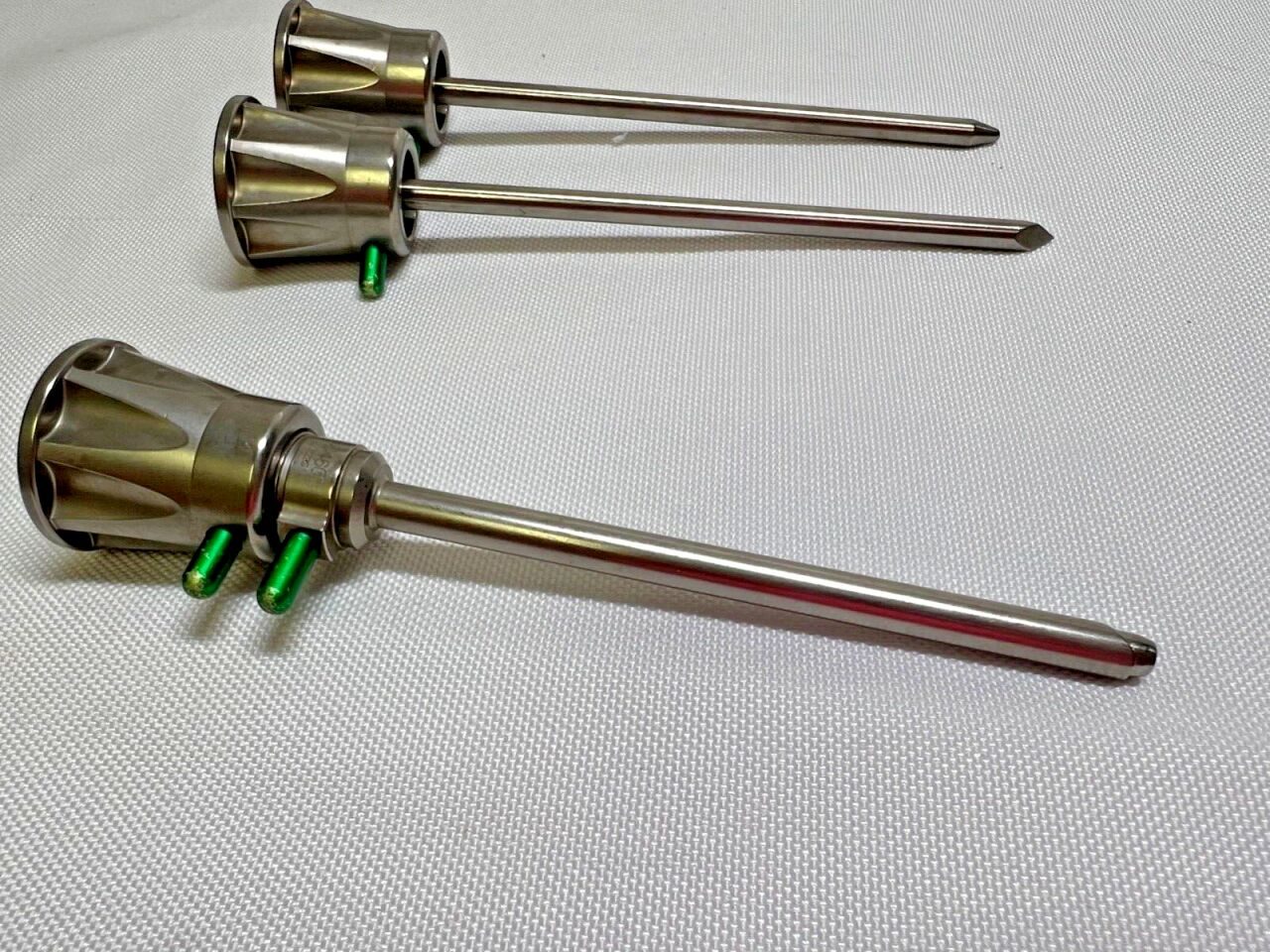 CONMED LINVATEC  Set Of 4 Straight 4.6mm Cutter Cannula & Obturators — photo 4