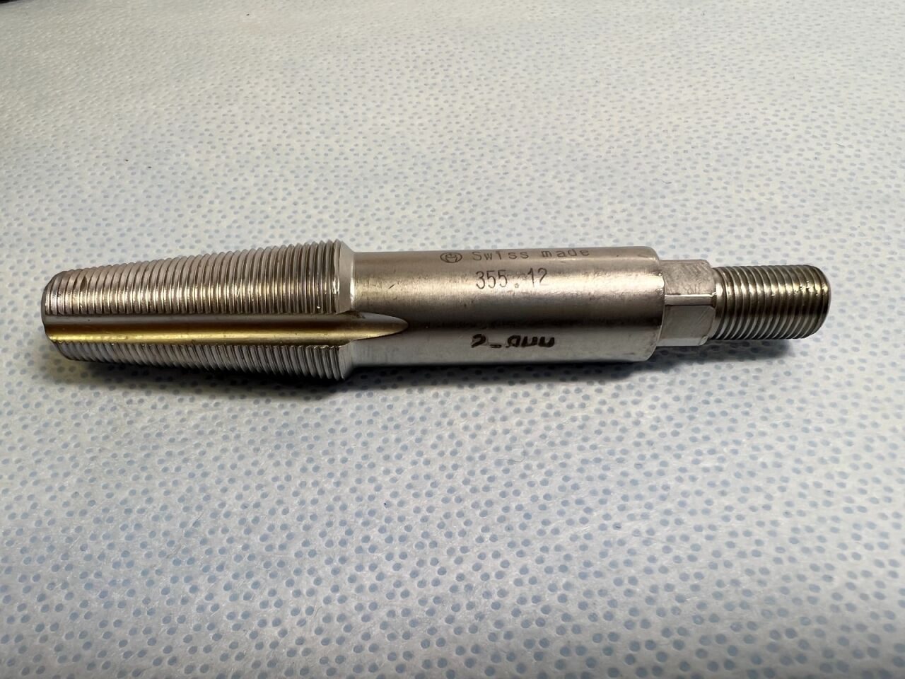 SYNTHES 355.10/11/12 Threaded Conical Bolts for Nail Removal — photo 8