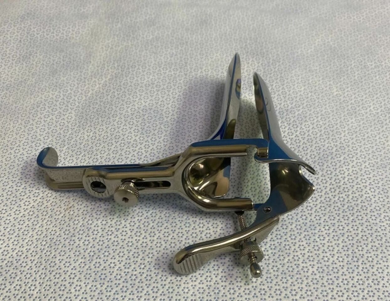 JARIT 500-105 Graves Vaginal Specula, Medium 1-3/8" Wide — photo 3
