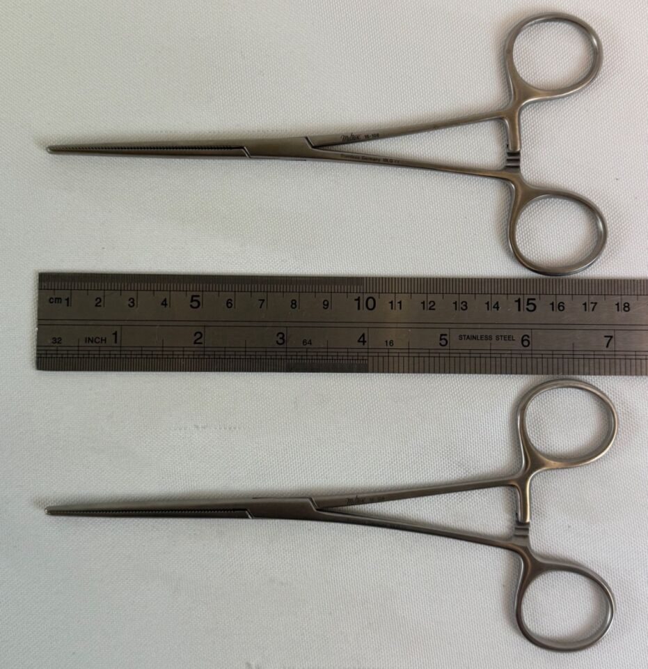 MILTEX 16-108 Pair of Baby Doyen Clamps Intestinal Forcep Diagonal Serrations 7" — photo 6
