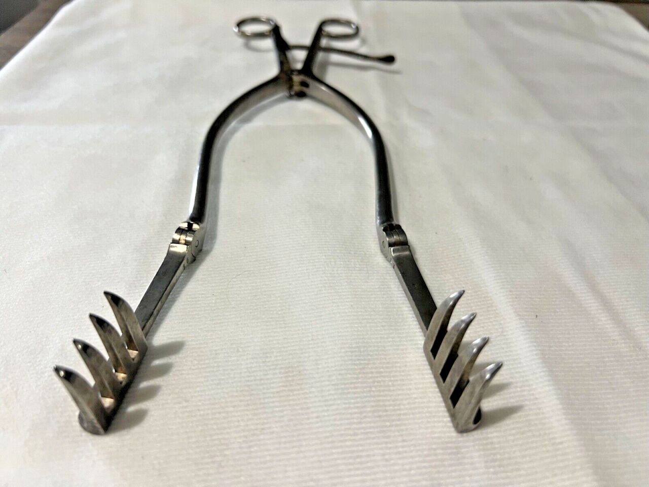 V. MUELLER  Beckman Adson Retractor 4x4 Sharp Prongs 12" Length — photo 5