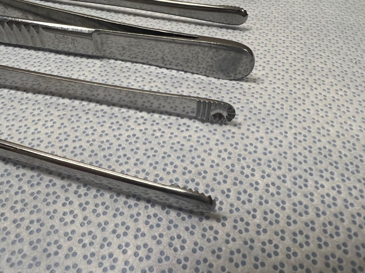 CODMAN 30-4222 Russian Tissue Forceps 10" - Lot of 4 — photo 3
