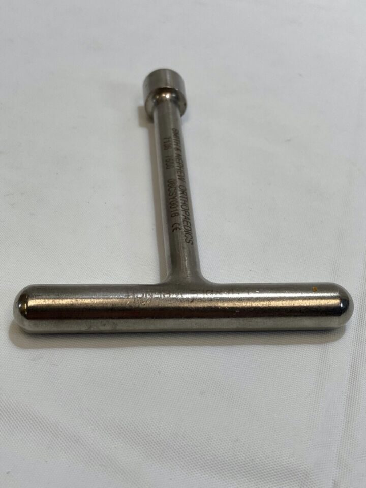SMITH & NEPHEW 7136-7556 T-Handle Wrench for Femoral Removal Tray — photo 5