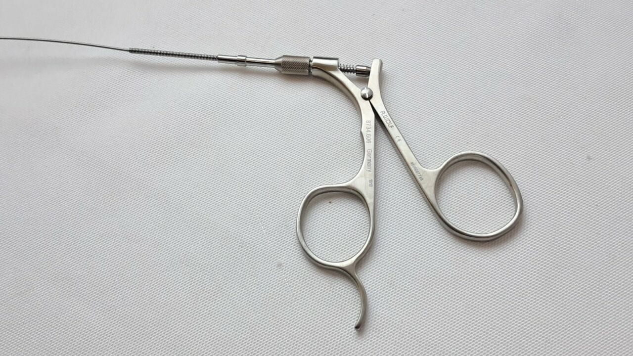 RICHARD WOLF 8734.606 Flexible Biopsy Forceps 4 Fr 600mm — photo 3