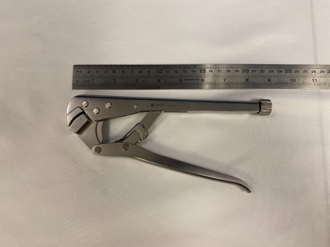 SYNTHES 324.05 Pliers — photo 1